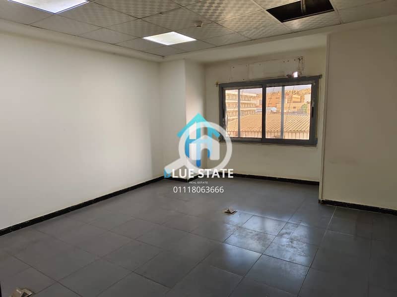 10 01118063666 (12). png