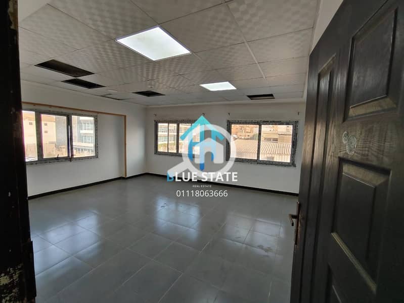 15 01118063666 (8). png