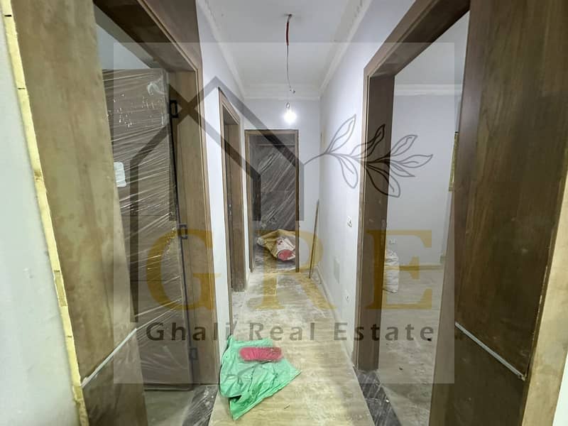 2 740c0849-e670-4974-9670-71657990a5d0. jpg