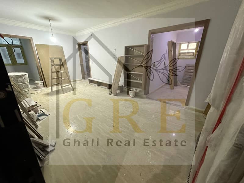 10 f244ac4d-09a1-496b-a929-64ae7ca9e2a7. jpg