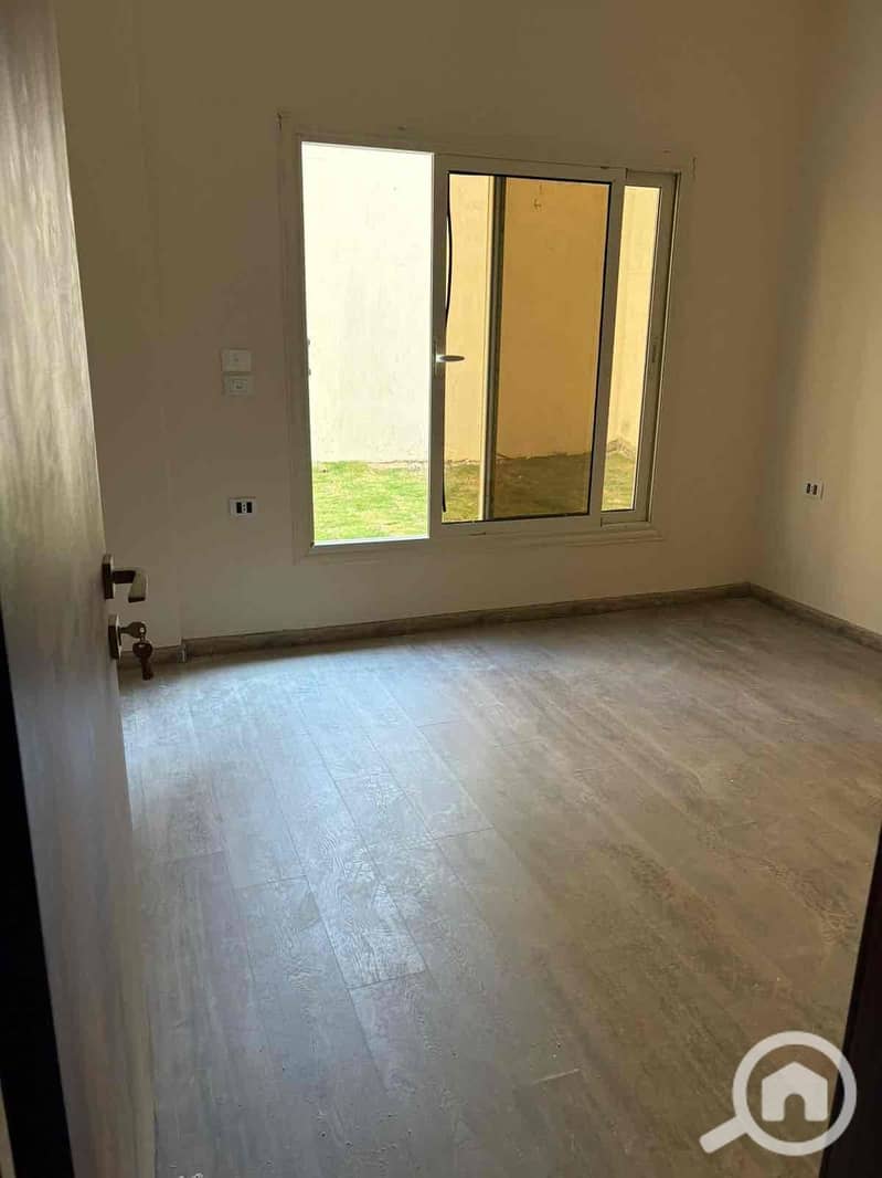 4 defd4684-937b-4380-84d2-27e80a2b1741. jpg