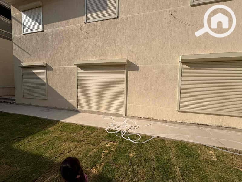 11 3f470128-c863-4a5d-8aae-30e9f81ca78f. jpg