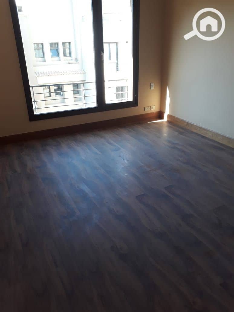 8 WhatsApp Image 2025-12-28 at 10.56. 46 PM (2). jpeg