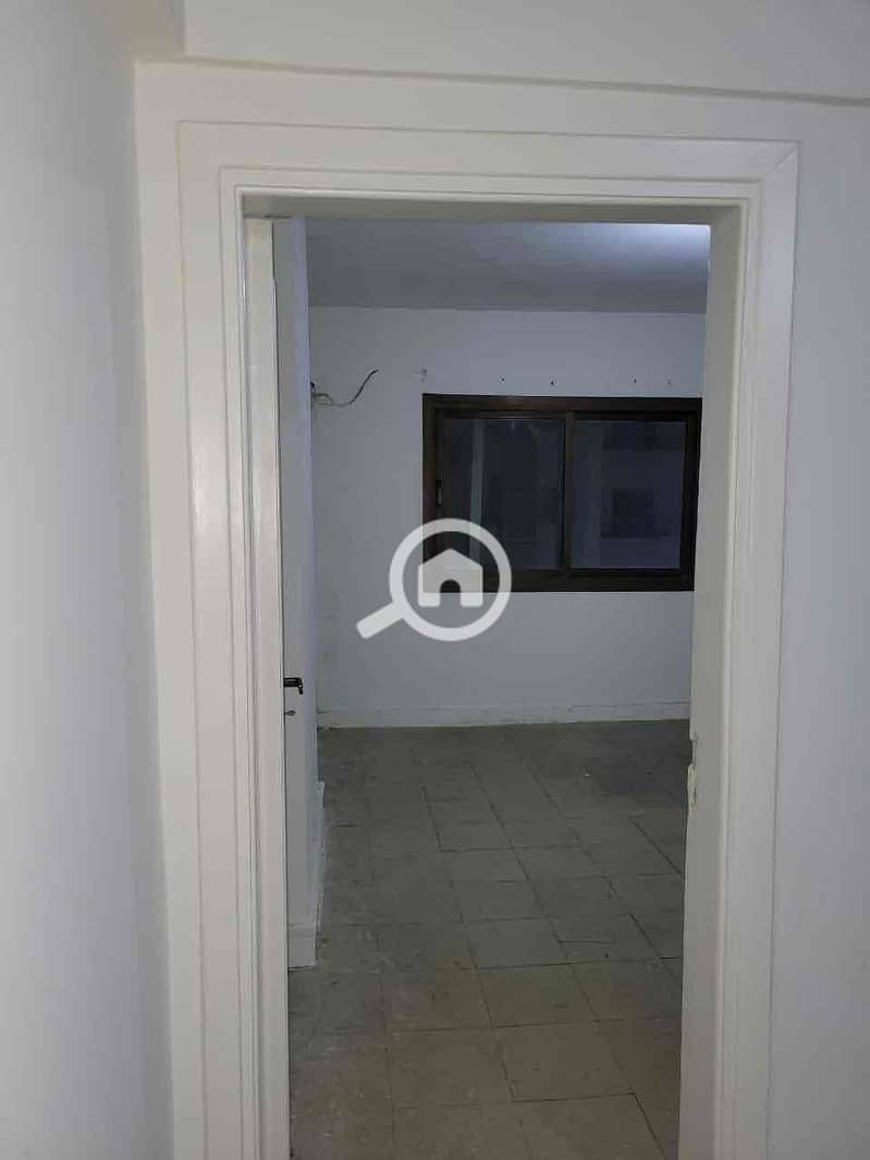 4 706b0138-70ee-4bad-a7c8-fbdf107a2808. jpg