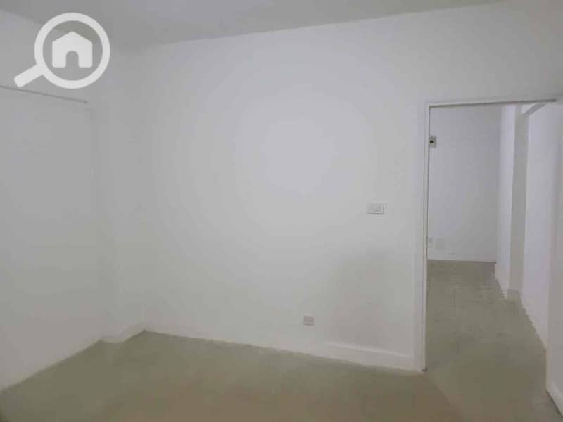 6 7c8cf7b8-f5b7-423e-a4d5-cfb7983d183e. jpg