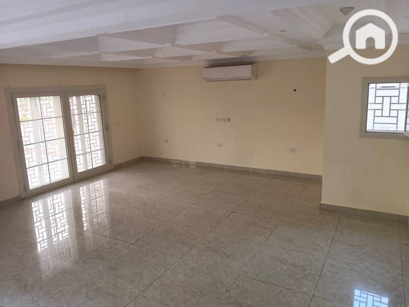 4 14d7ccb5-6e56-4b09-8b3c-520aaa2eb33c. jpg