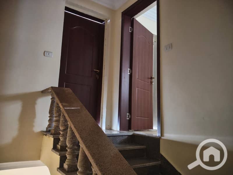 10 e0d8d31d-f2b2-4548-b31c-5cd83860713b. jpg