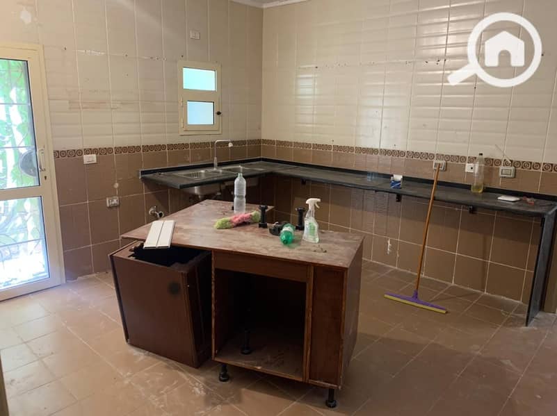 7 0cfe9969-f828-47cf-b228-7c3c103d837a. jpg