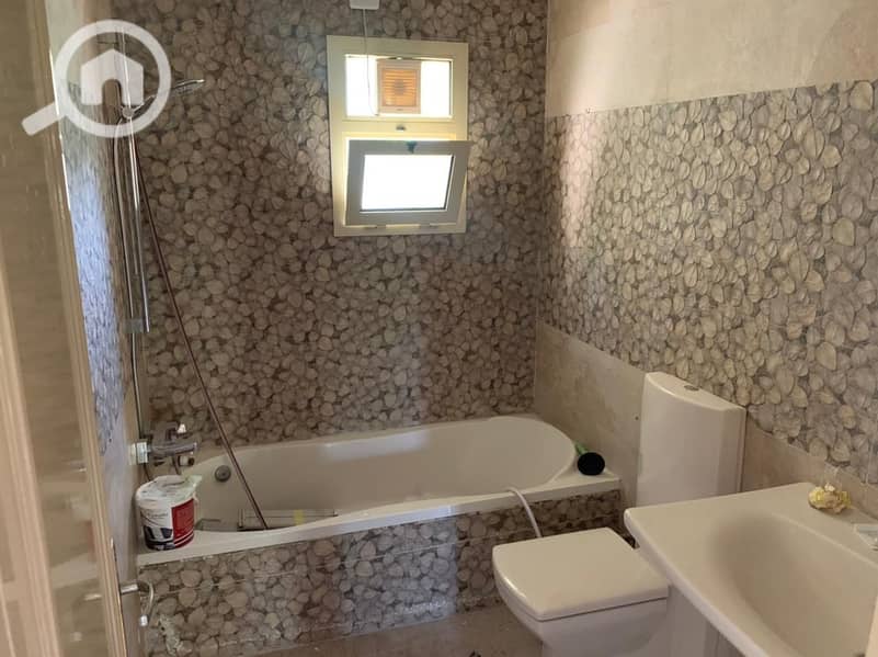 19 37012d29-ab92-44a9-84f7-d0d836825765. jpg