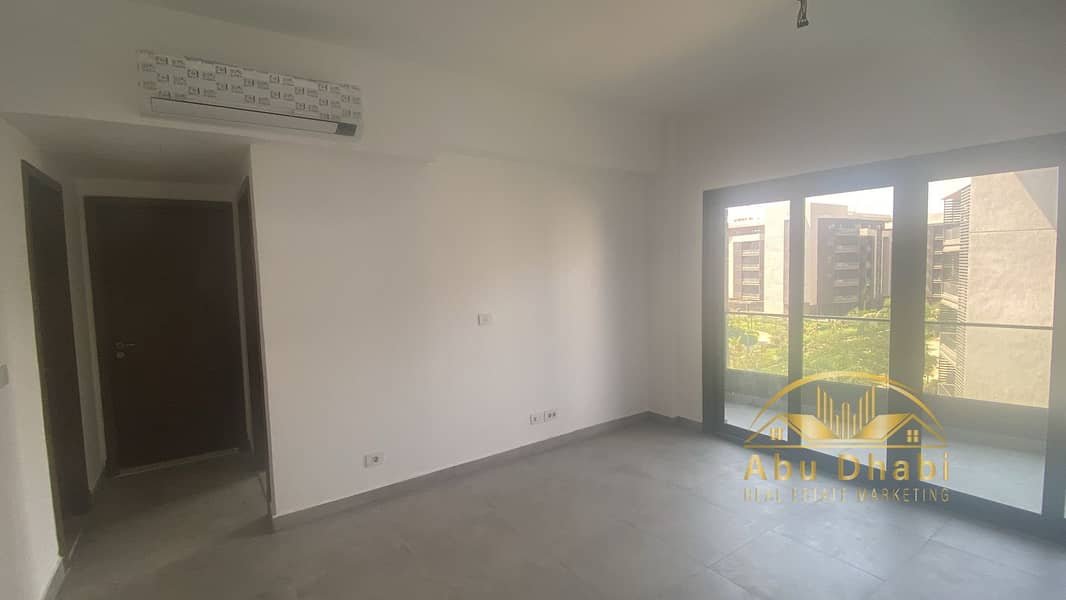 2 184ff52b-cd9f-4381-af6e-a468c088dd56. jpg