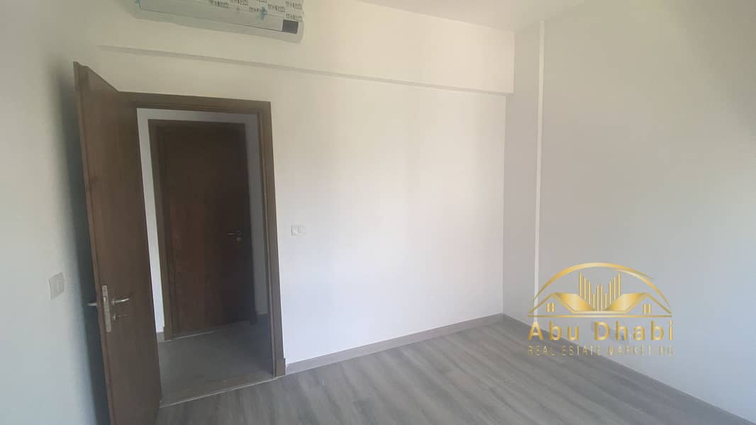 10 7054104e-5f34-4643-854c-209d4d36568b. jpg