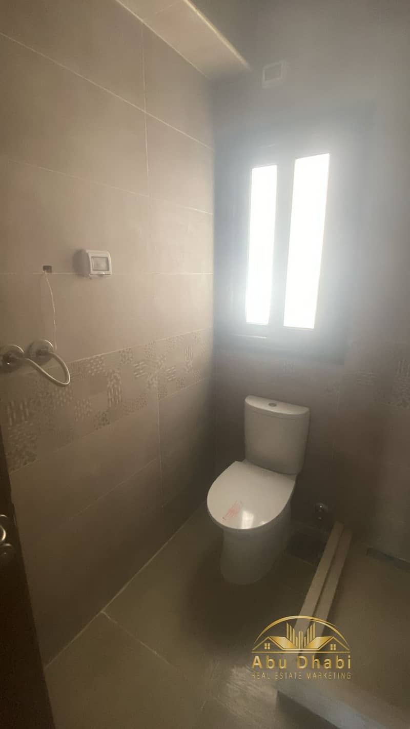 15 e58d22f1-1103-4657-8225-08789baee0e8. jpg