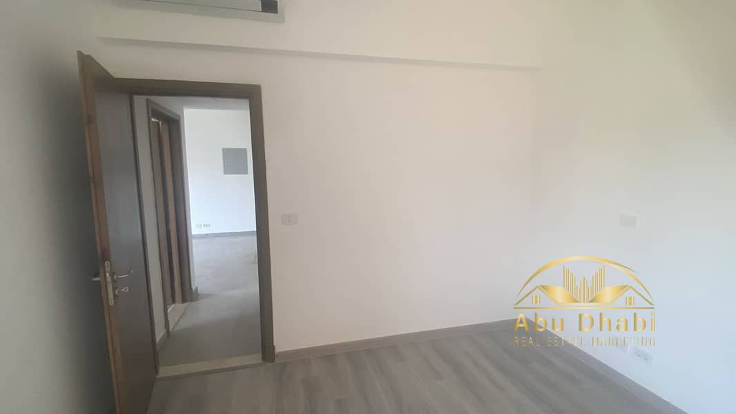 18 481d8d4f-b80d-433e-8321-de1b22a042a4. jpg