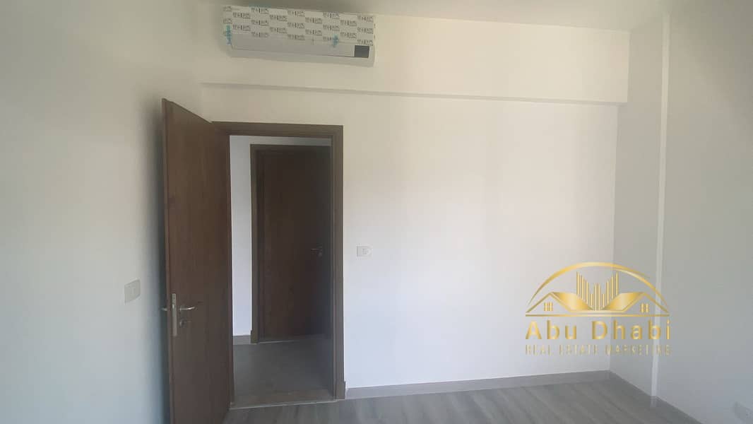 19 ac047581-94ed-4751-b7e1-b478374e1f76. jpg