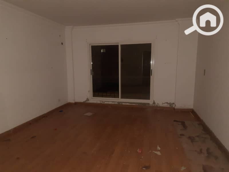 4 422e2b8f-d9f6-47f0-ad0f-19a1fa4a646f. jpg