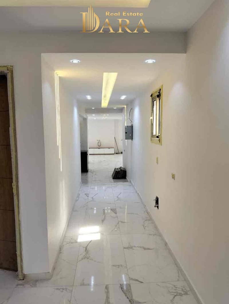 10 15995b8f-856b-42ec-b3d4-41bea8f95739. jpg