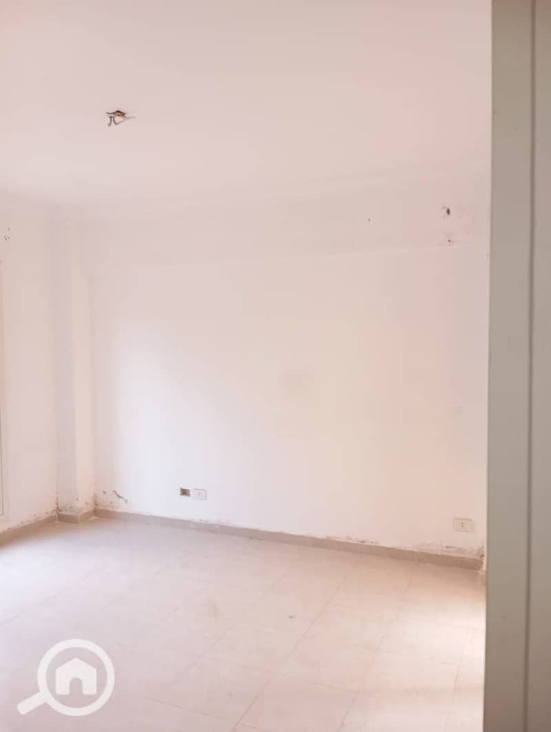 3 37fd5a7a-b241-4366-83ec-f01a70e37745. jpg