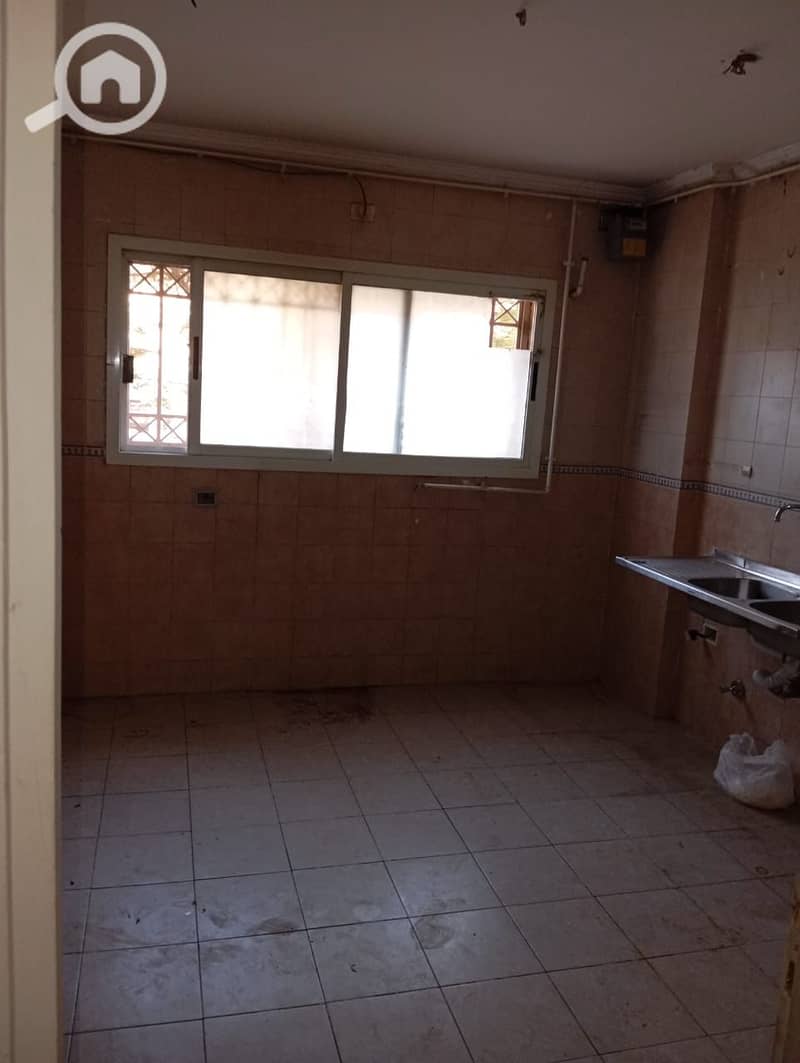 8 bce421c6-050d-4e08-a2ef-2333baccf323. jpg