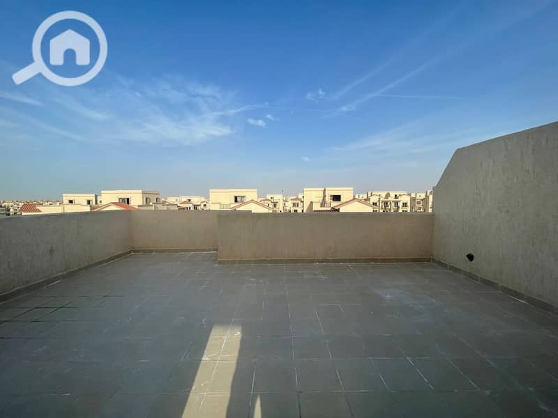 12 cfee3d24-f70a-4cbc-8ba6-ce59c8a5361b. jpg