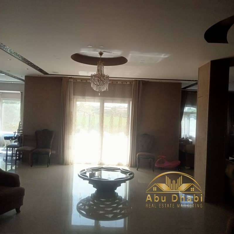 12 43cb9d2d-dd4e-4f72-8282-8af880a1099a. jpg