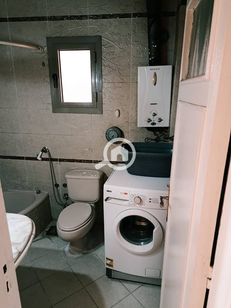 10 c903dae9-5702-4723-8065-2ea0909b97ca. jpeg