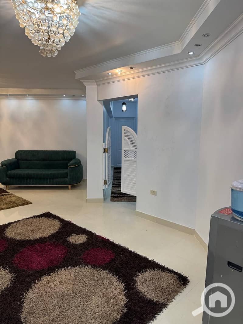 2 9585e7cf-30fd-4032-a8e3-d8ab5ff0f416. jpeg