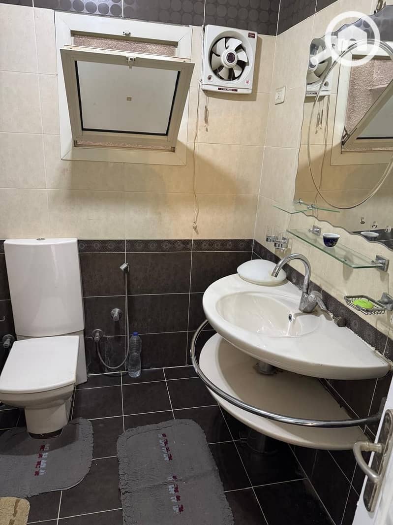 4 d627c786-9746-41f3-b5c6-81b95538aeb8. jpeg