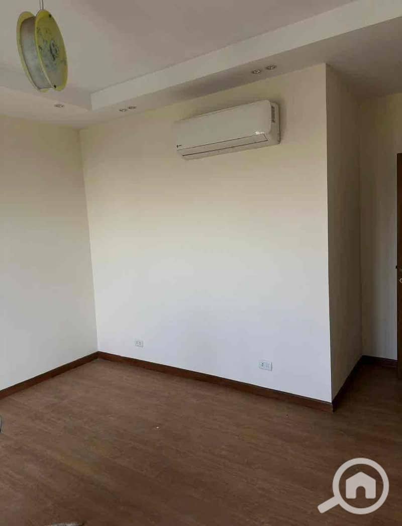 10 0b528b0c-1135-4774-ab8b-1cedb0336841. jpg