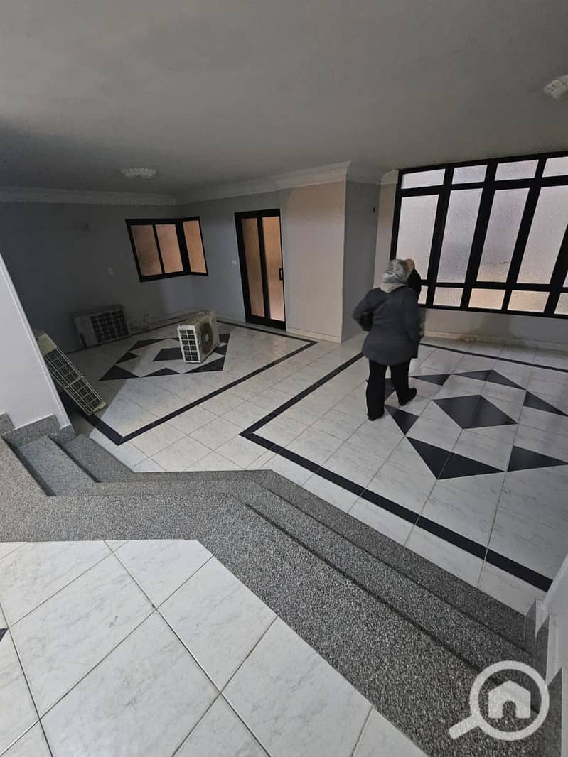 2 50f7f854-a1de-496c-b7c0-bc50ce5240c9. jpeg