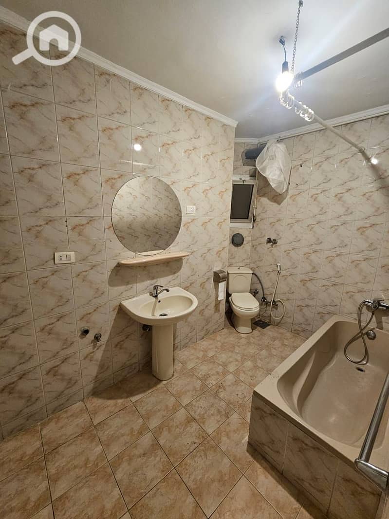 5 6c28eefd-a8e6-4292-9f2f-784af7b9a84d. jpeg