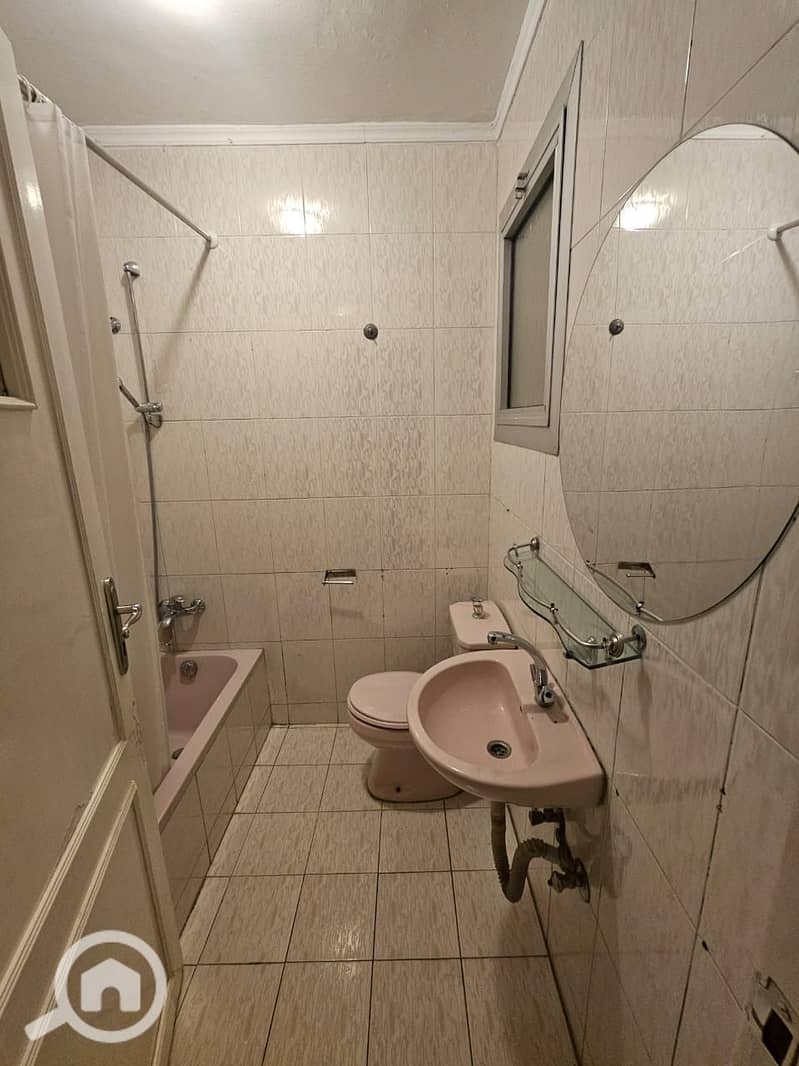 6 b0cf1615-b167-4be8-8a57-a277f619f402. jpeg