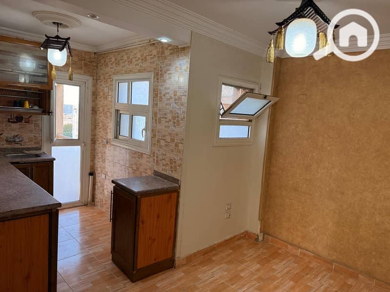 2 8ab605e9-f244-4ae2-b324-38a2a98c26ac. jpg