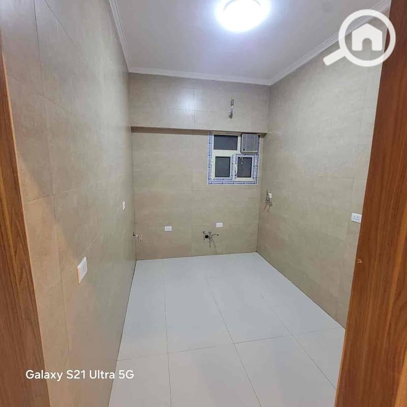 9 28385363-fd48-4ba3-8389-a46a3b8e3cd9. jpg