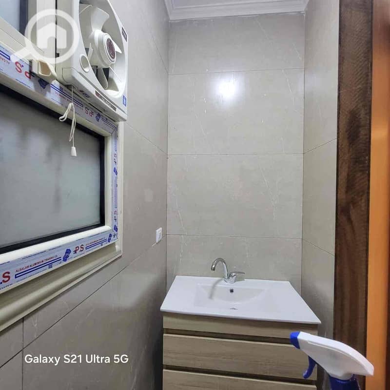 10 314f4fe5-0db8-457f-bf1a-f490f557a991. jpg