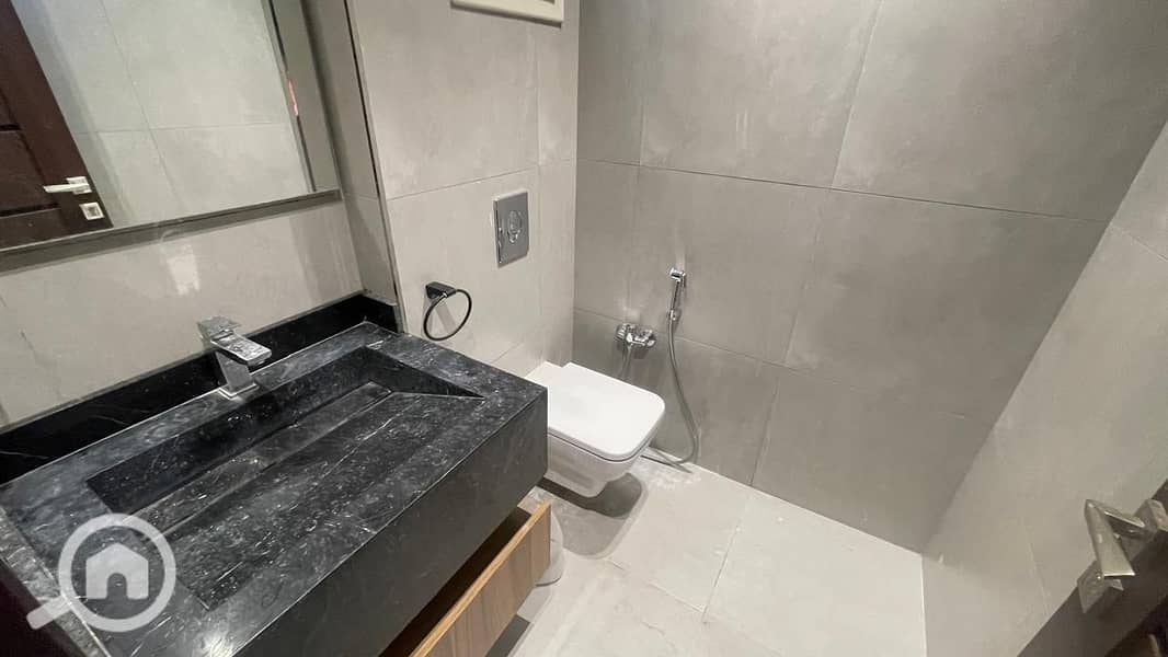 11 WhatsApp Image 2024-10-21 at 1.55. 34 PM (5). jpeg