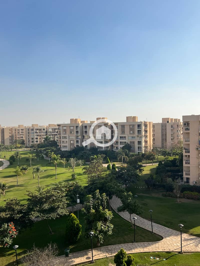 3 b825ce06-9ce3-417a-abeb-1529f90c8b90. jpg