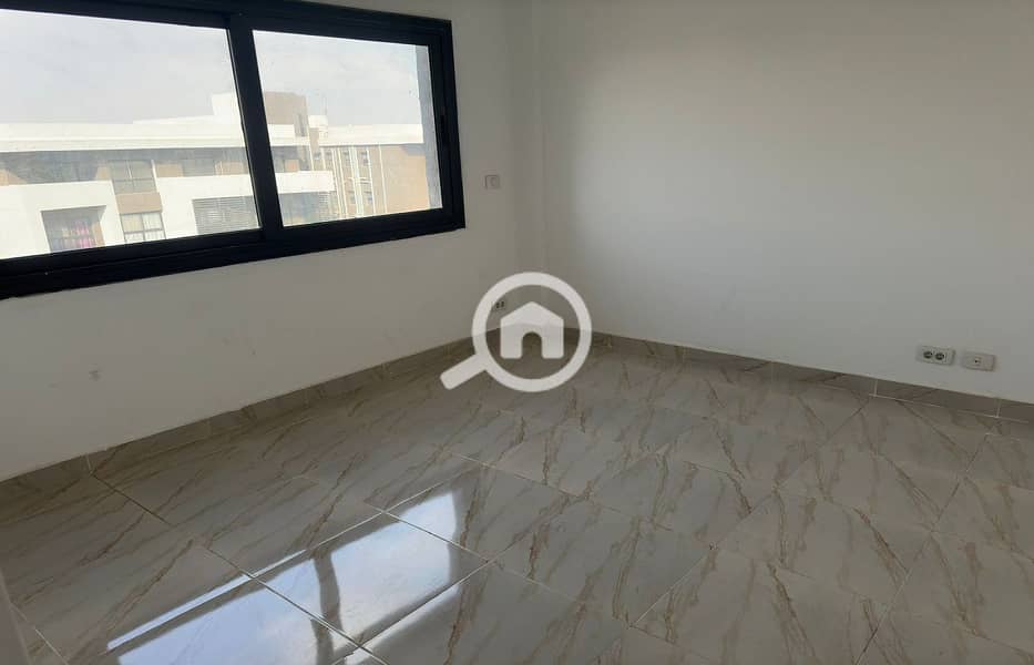 2 3a8a9464-cd27-47dc-86a5-7f933553dc09. jpeg