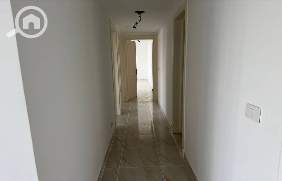 8 b25e1e39-d06a-4eeb-a618-a1ae3498008c. jpeg