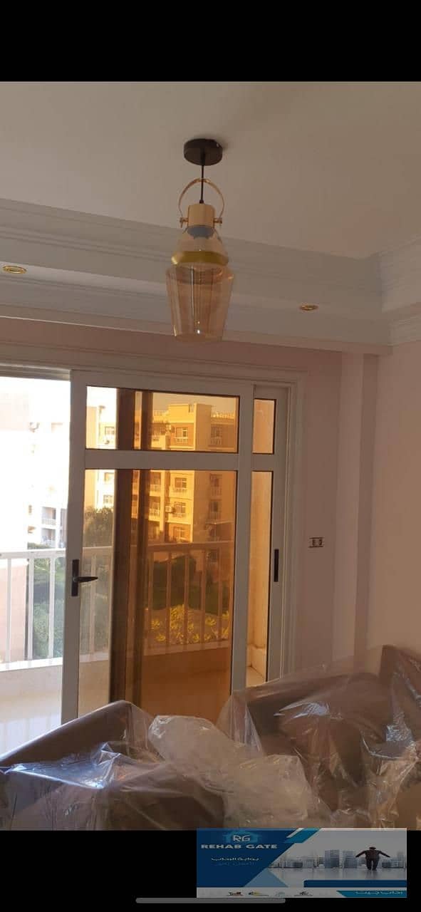 2 5000e8f1-a4d7-40f3-83bd-80b4e7fc6fd1. jpg