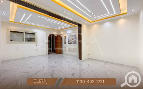 فلیٹ 4 غرف نوم للايجار في لوران، الإسكندرية - 3. jpg