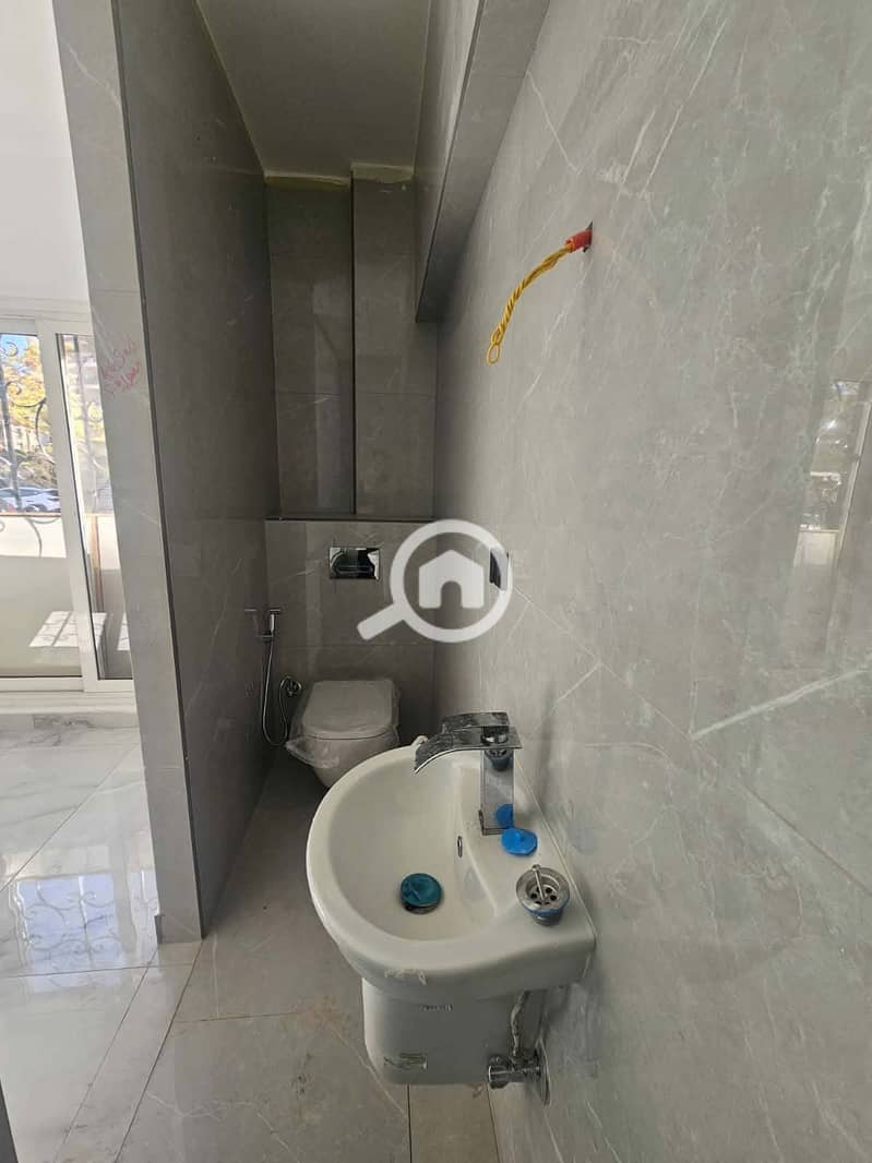 9 9e43fe19-36a2-4913-b254-82b5ccffcbbf. jpg