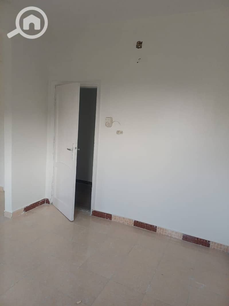 8 fd1de159-3b49-4828-857e-c21f4e29bcd4. jpg