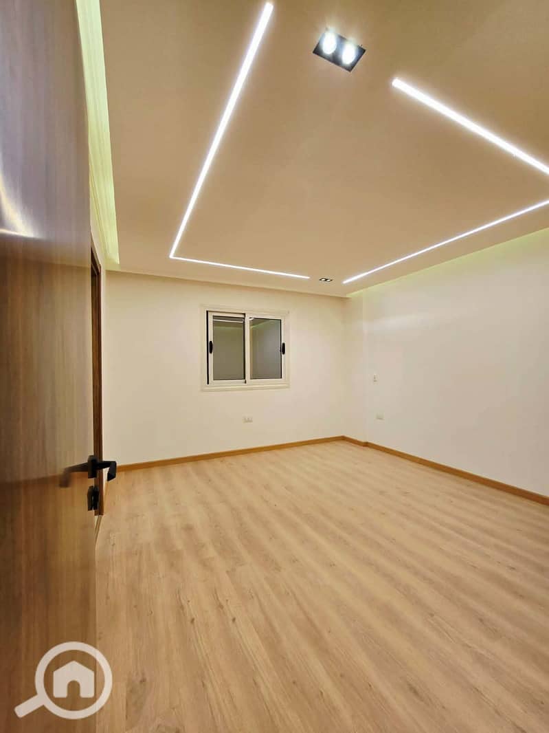 6 e4c0cbf0-f839-4536-aa63-ea4a8ce0770b. jpg