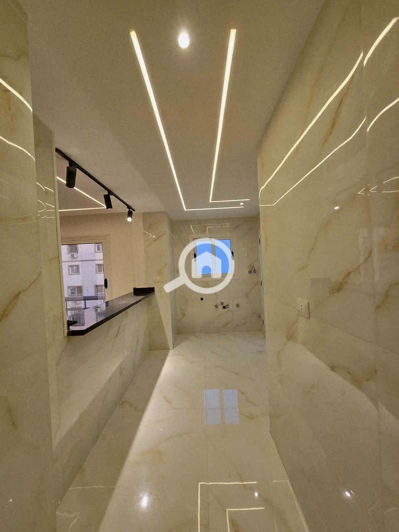 8 8f561b4c-3b61-4f88-ad8b-75e1206b50c5. jpg