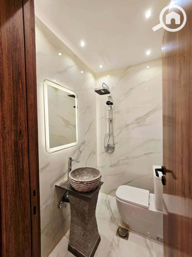 14 5a65232e-a7f6-458a-a4d7-59e59005a8d2. jpg