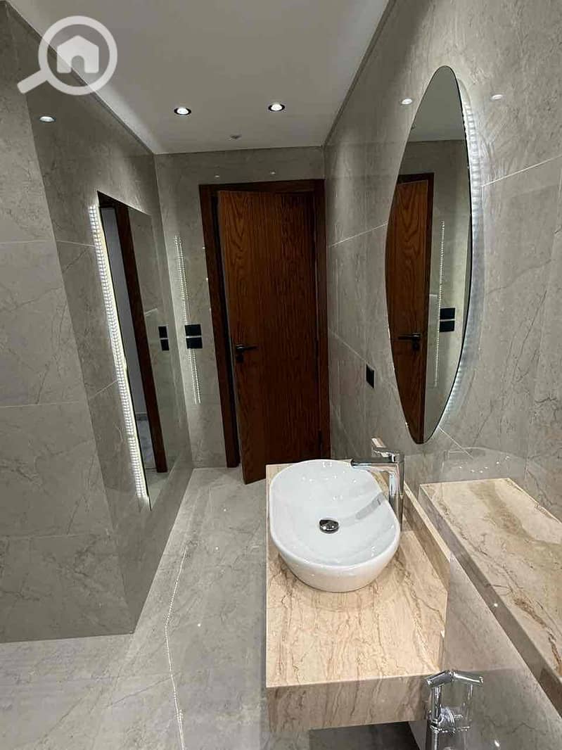 5 f0b97f73-f703-4db1-bb9a-b53362016081. jpg