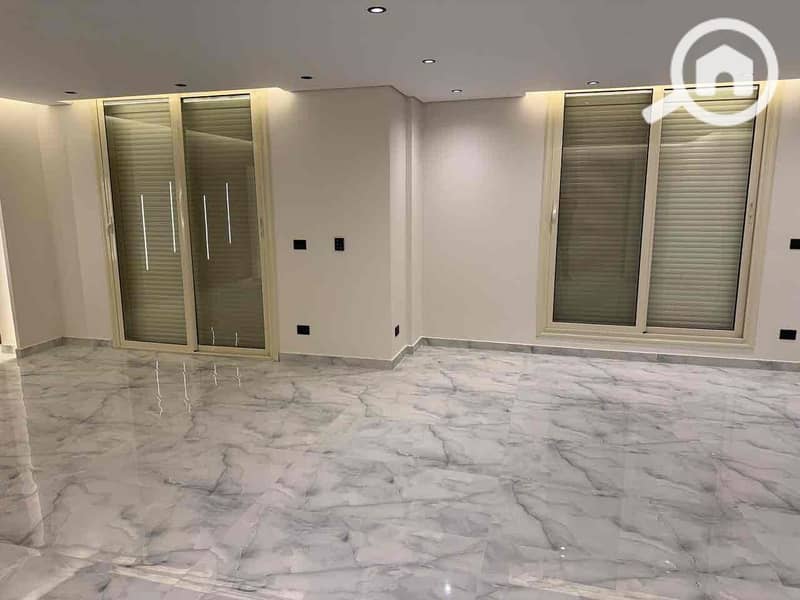 7 8c2c0740-46a5-43d3-a317-a914dd7cd3b2. jpg