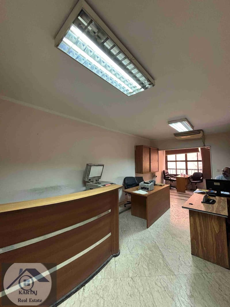 1000458496. jpg 1000458496. jpg