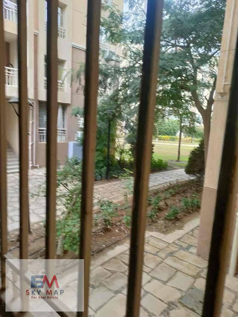 11 41f24ba0-6eb3-439a-b6ce-127e2d538c15. jpg