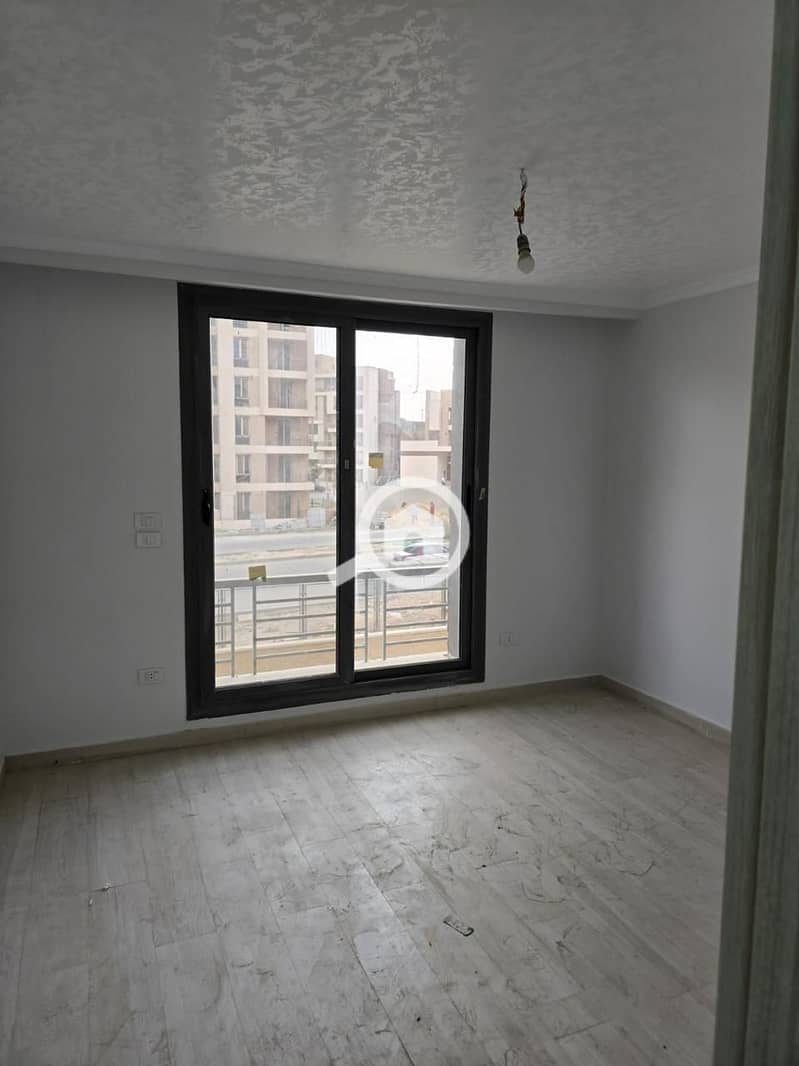 11 bab5d93e-8b45-456d-b7e9-358f8b35e2a8. jpg